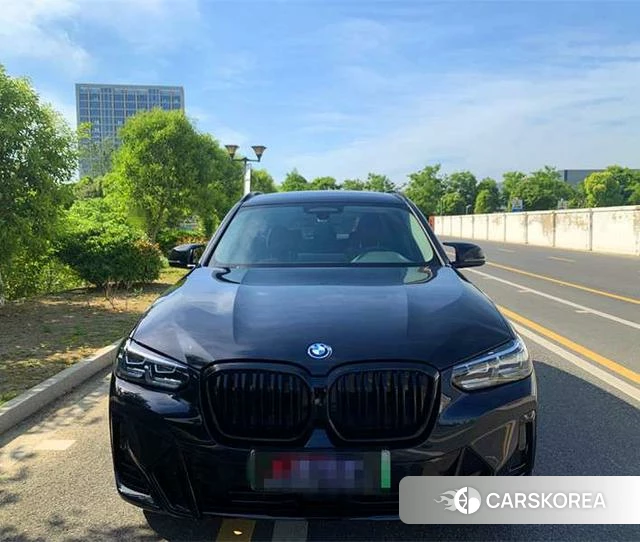 BMW iX3 2023 Черный из Китая