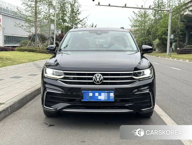 Volkswagen Tiguan L 2023 Черный из Китая