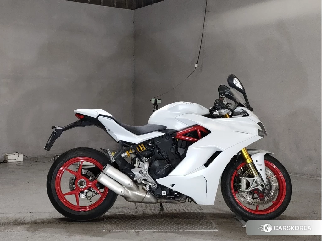 Проданный Ducati SUPERSPORT S 2018 из Японии