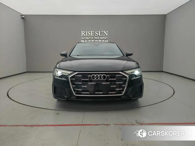 Audi A6L 2022 Черный из Китая