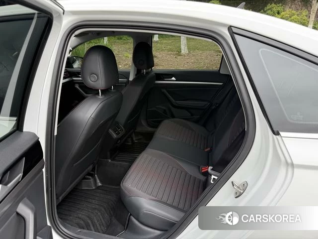 Volkswagen Lavida 2024 Белый из Китая