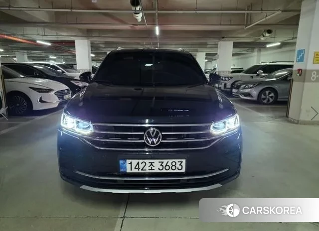Volkswagen Tiguan second Generation 2021 Черный из Кореи