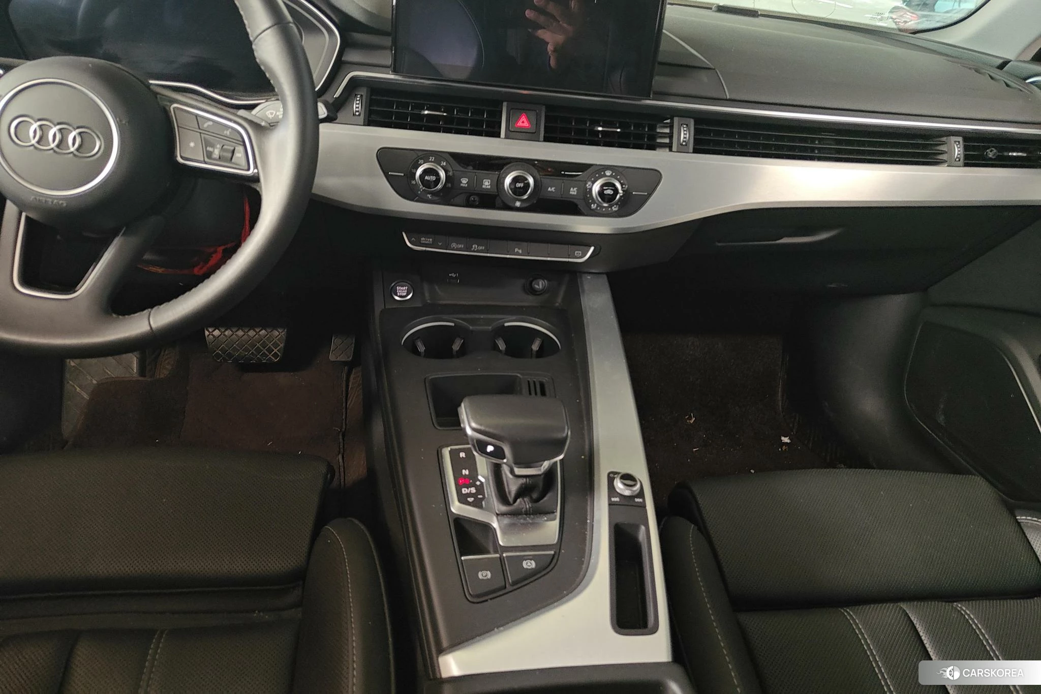 Audi A4L 2020 Белый из Китая