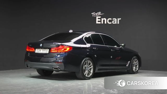 BMW 5 Series (G30) 2018 Черный из Кореи