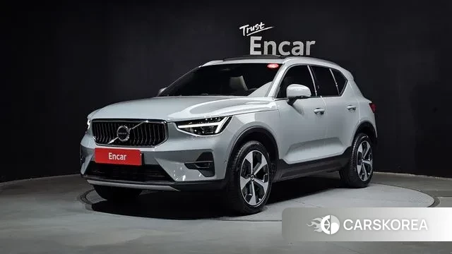 Volvo XC40 2024 Серебристо-серый из Кореи