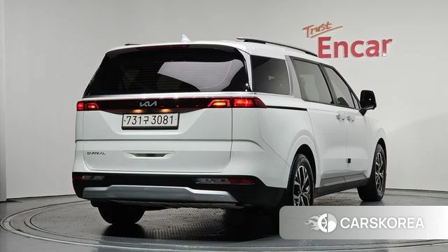 Kia Carnival 4th generation 2023 Белый из Кореи