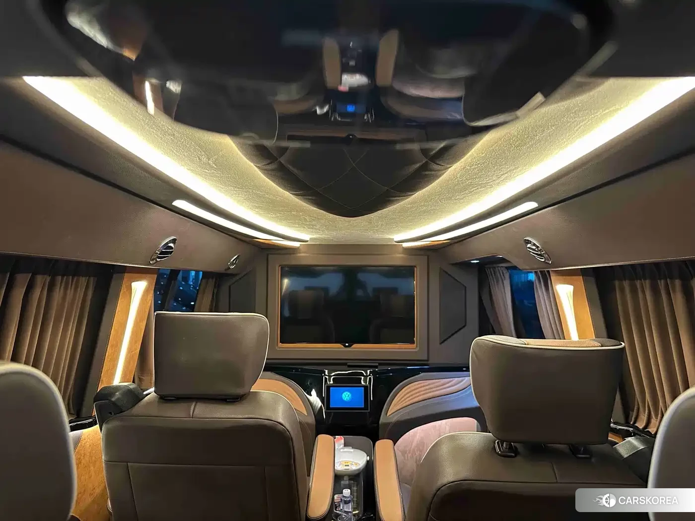 Volkswagen Caravelle 2018 Черный из Китая