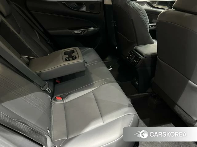 Lexus NX 2024 Серебристо-серый из Китая