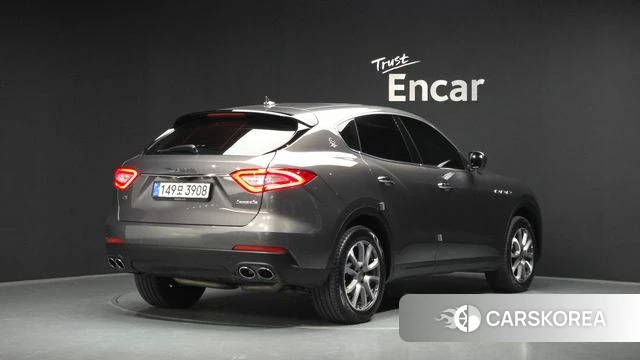 Maserati Levante 2019 Серый из Кореи