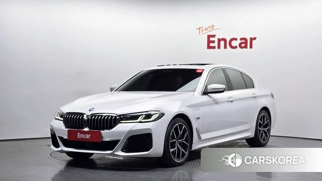 BMW 5 Series (G30) 2022 Белый из Кореи