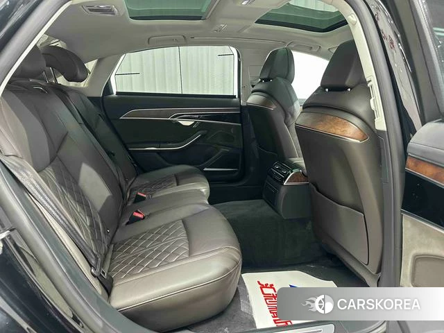 Audi A8 2021 Черный из Китая