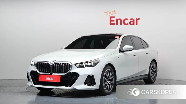 BMW 5 Series (G60) 2024 Белый из Кореи