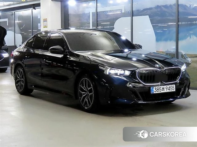 BMW 5 Series (G60) 2026 Черный из Кореи