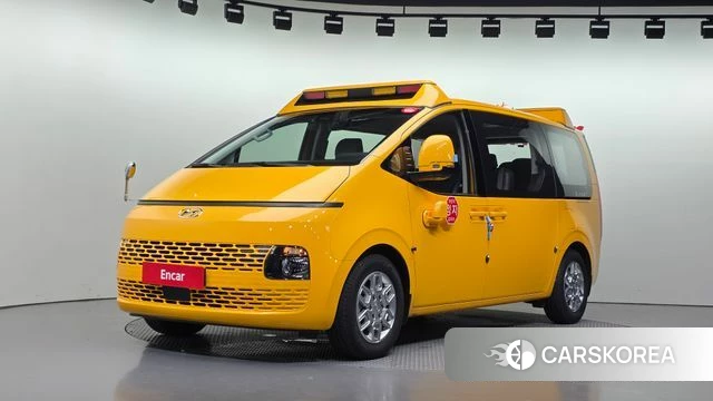 Hyundai Staria 2023 Желтый из Кореи