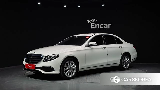 Mercedes-Benz E-Class W213 2020 Белый из Кореи