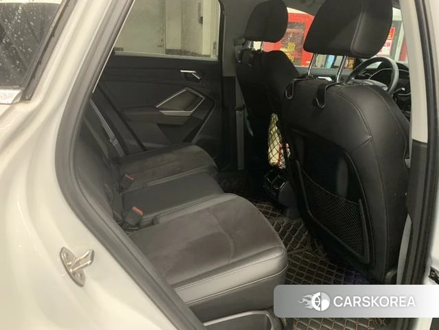 Audi Q3 2023 Белый из Китая