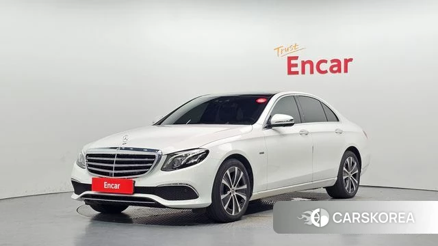 Mercedes-Benz E-Class W213 2019 Белый из Кореи