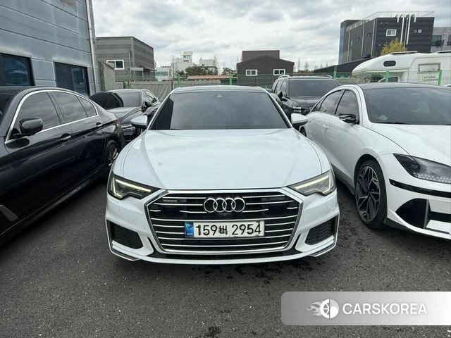 Audi A6 (C8) 2021 Белый из Кореи