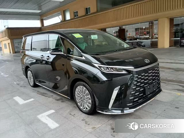 Lexus LM 2026 Черный из Китая