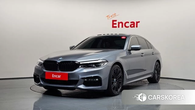 BMW 5 Series (G30) 2018 Серебристо-серый из Кореи