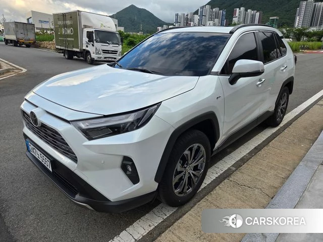 Toyota RAV4 5th Generation 2025 Белый из Кореи