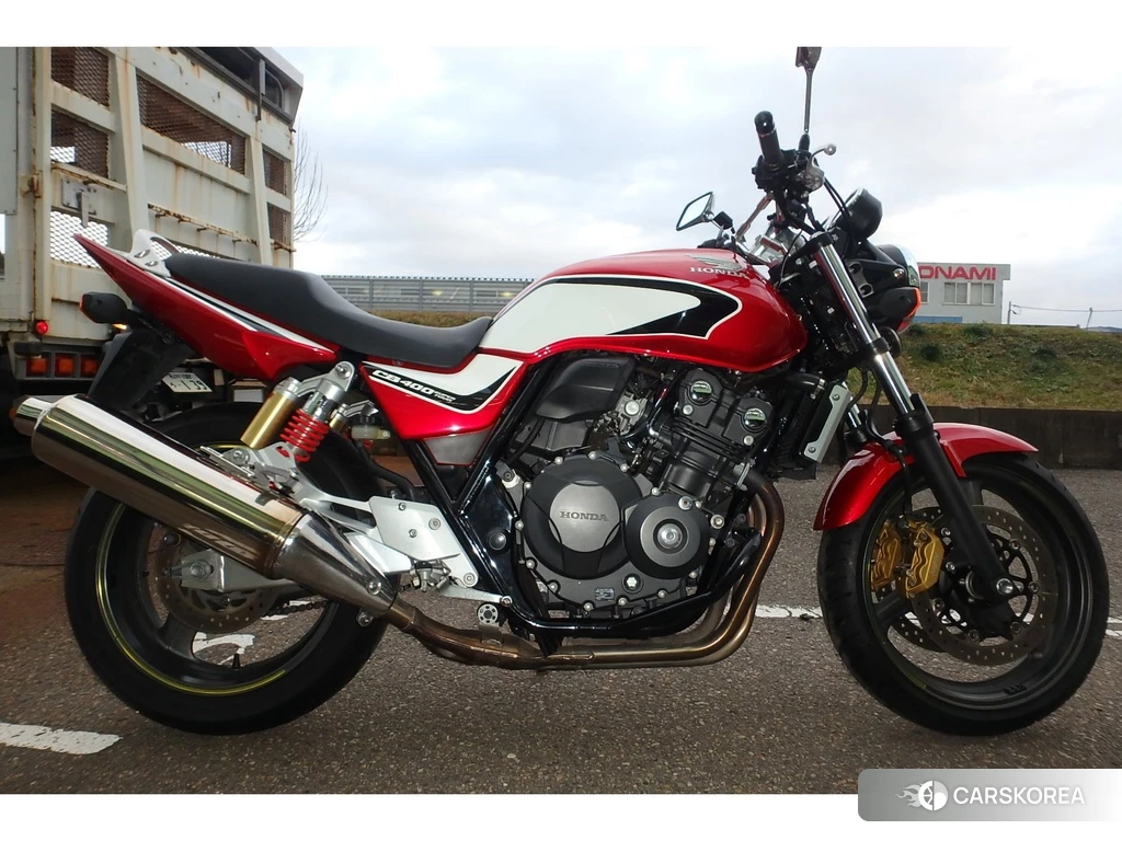 Проданный Honda CB400SF 2011 из Японии, фото 2