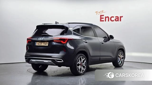 Kia Seltos 2022 Серый из Кореи