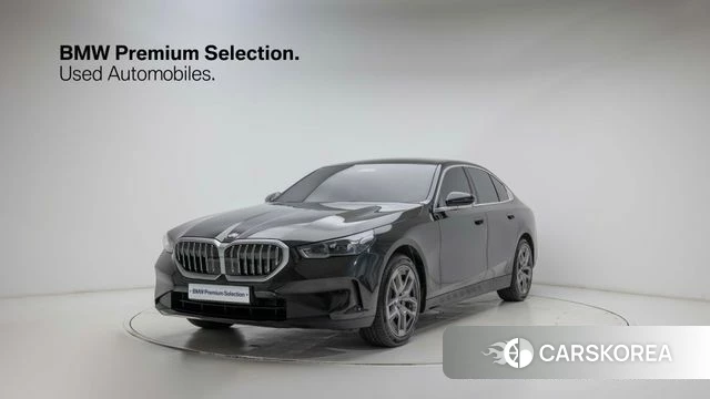 BMW 5 Series (G60) 2024 Черный из Кореи