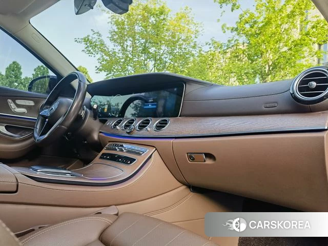 Mercedes-Benz E-class 2023 Черный из Китая