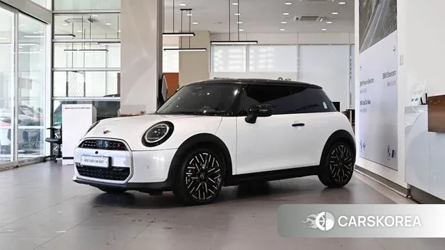Mini Cooper S 4th Generation 2025 Белый из Кореи