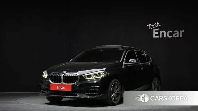 BMW 1 Series (F40) 2023 Черный из Кореи