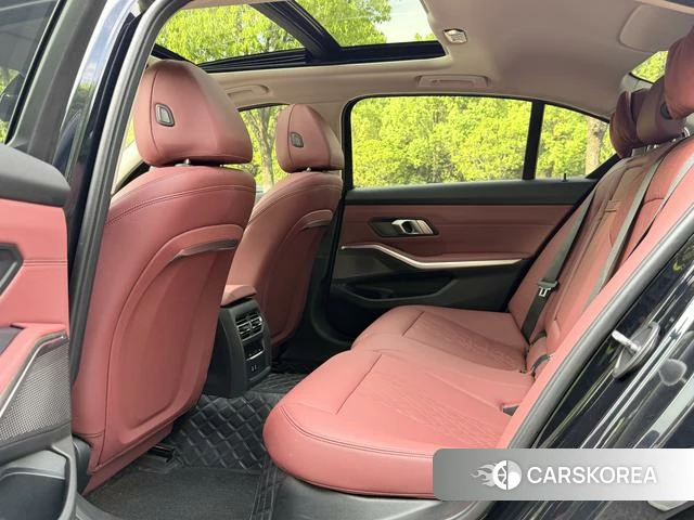 BMW 3 series 2023 Черный из Китая