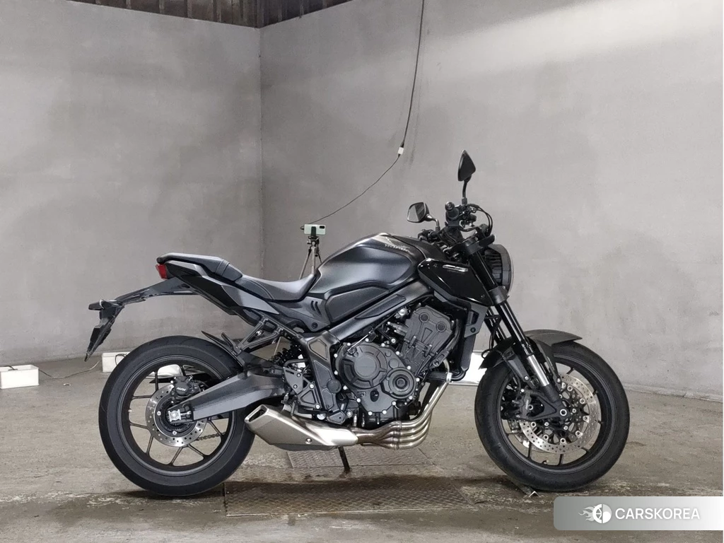 Проданный Honda CB650R 2023 из Японии, фото 2