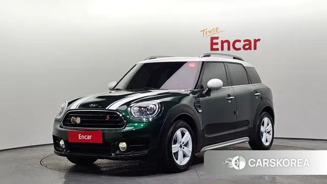 Mini Cooper Countryman 2019 Зеленый из Кореи