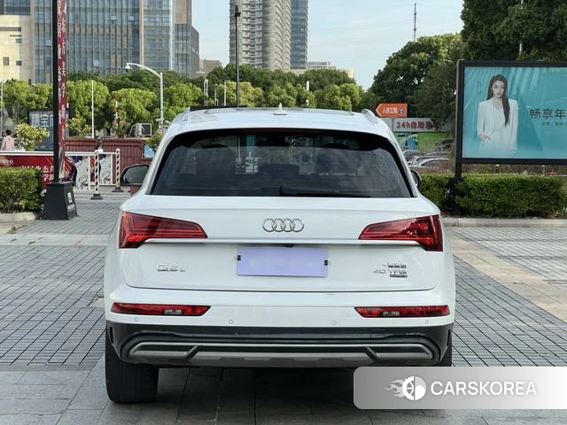 Audi Q5L Sportback 2021 Белый из Китая