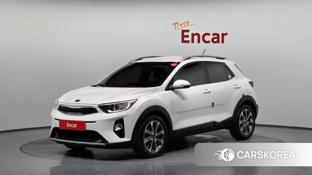 Kia Stonic 2018 Белый из Кореи
