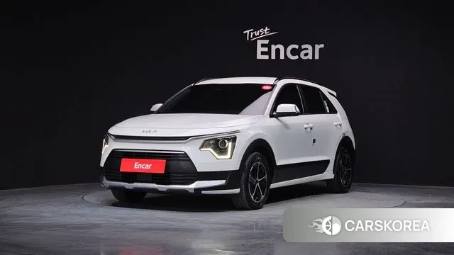 Kia Di Ol Nu Niro 2022 Белый из Кореи