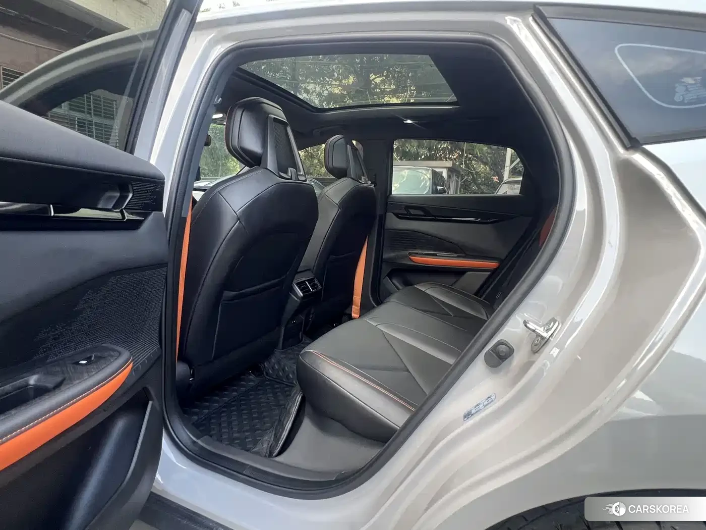 Chang'an Changan UNI-V 2022 Silver/gray из Китая
