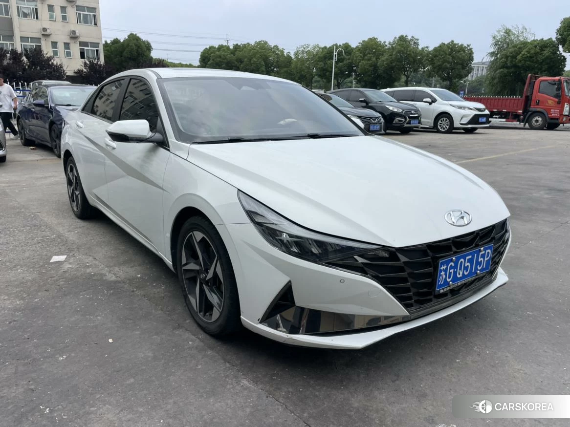 Hyundai Elantra 2020 Белый из Китая