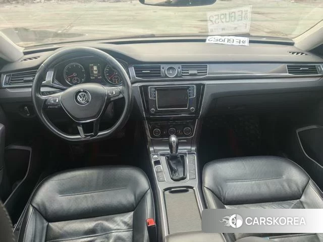 Volkswagen Passat 2018 Шампань из Китая
