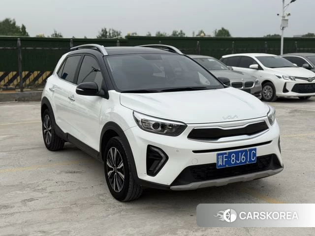 Kia Yi Ran 2024 Белый из Китая