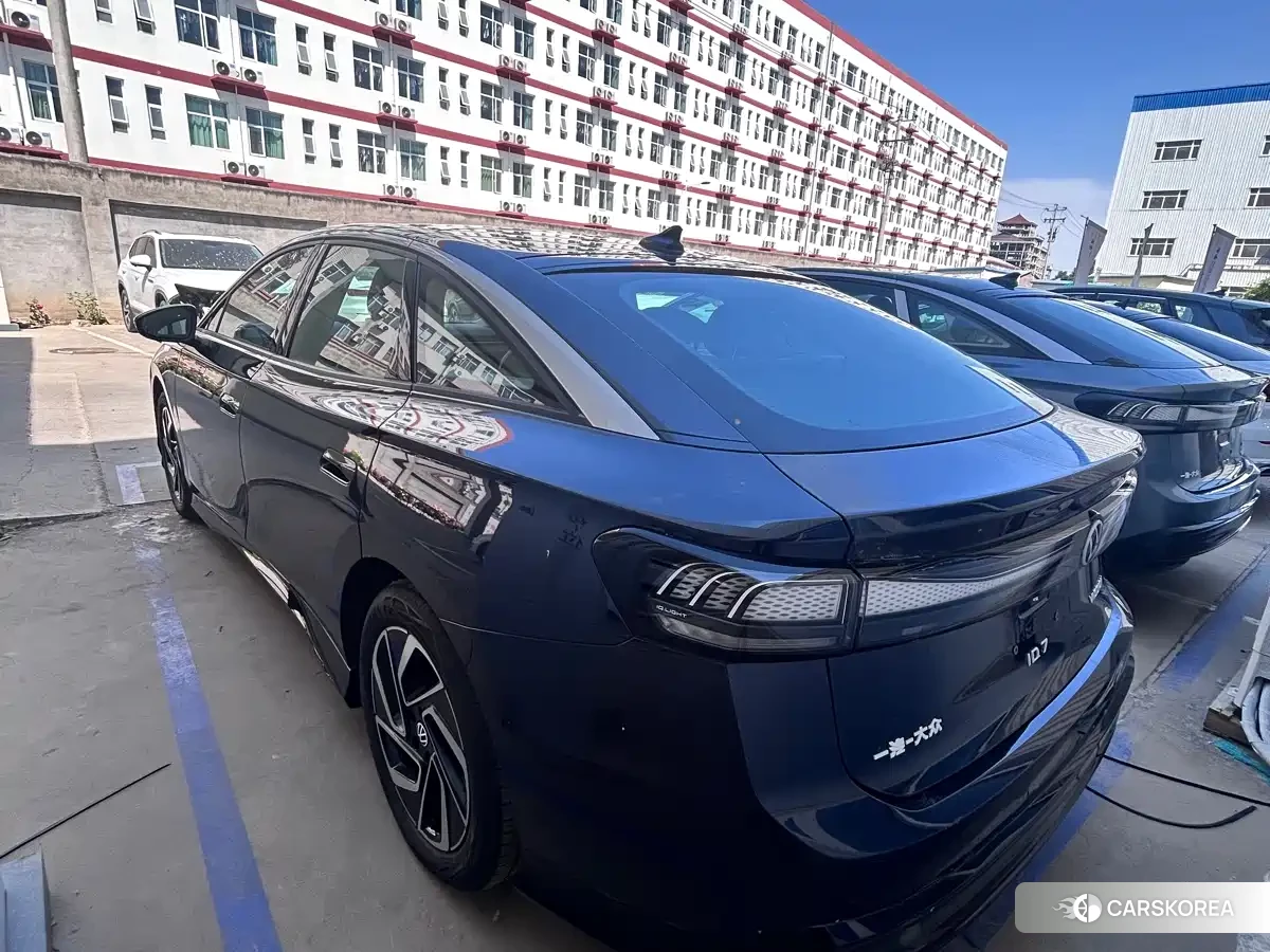 Volkswagen ID.7 VIZZION 2026 Синий из Китая