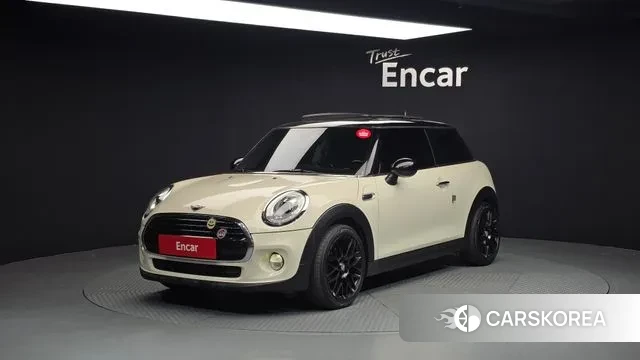 Mini Cooper D 2018 Жемчужный цвет из Кореи