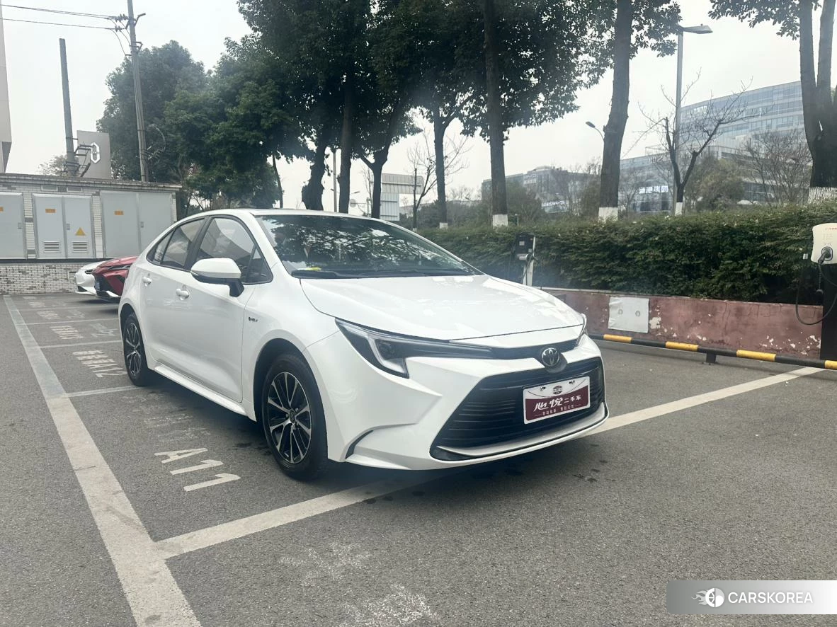 Toyota Lei Ling 2024 Белый из Китая