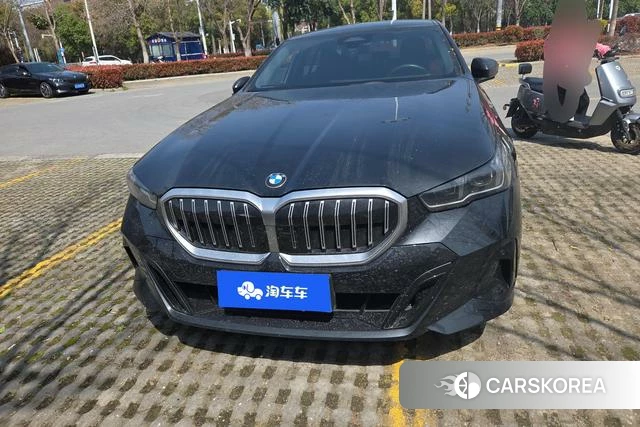 BMW 5 series (imported) 2024 Черный из Китая