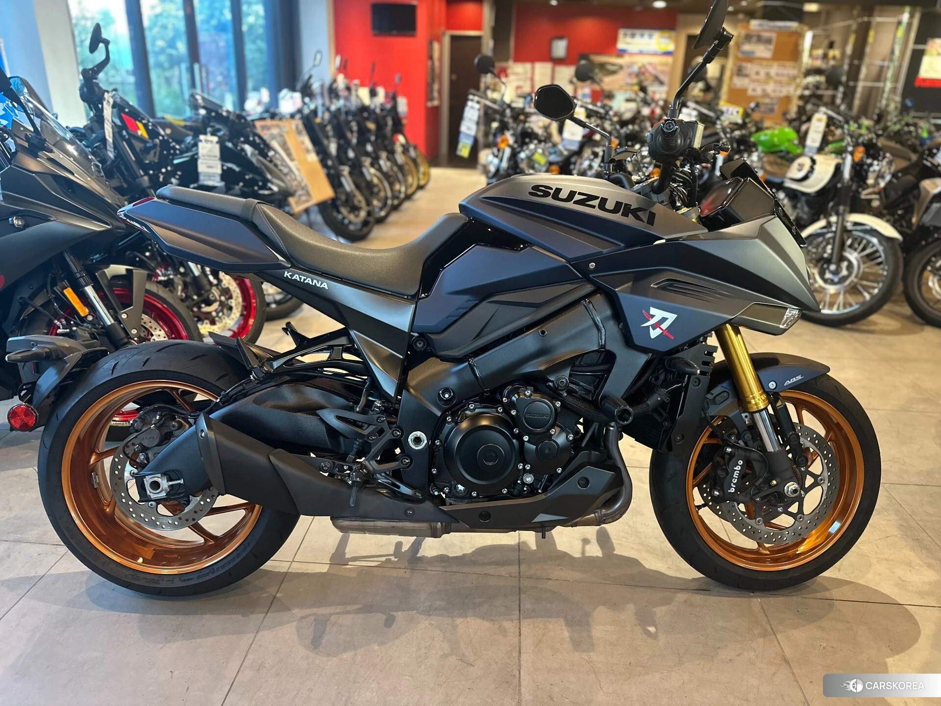 Проданный Suzuki GSX-S1000S Katana 2022 из Японии, фото 2