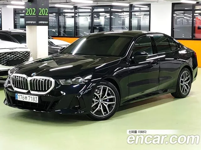 BMW 5 Series (G60) 2024 Черный из Кореи