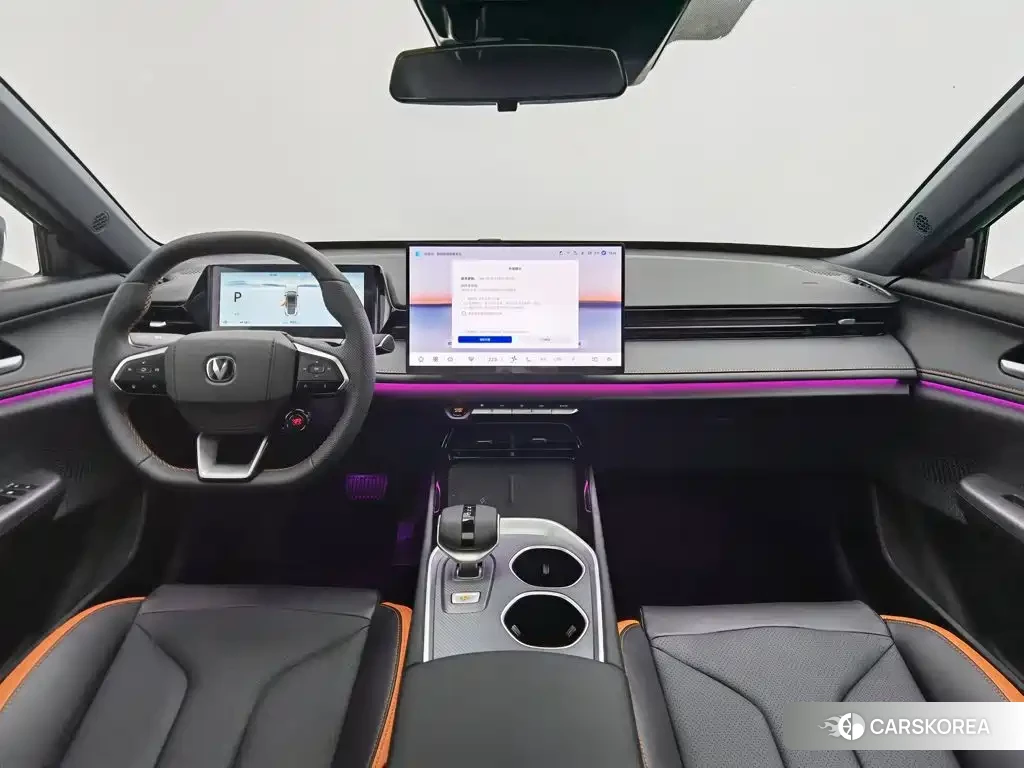Chang'an UNI-V 2026 Черный из Китая