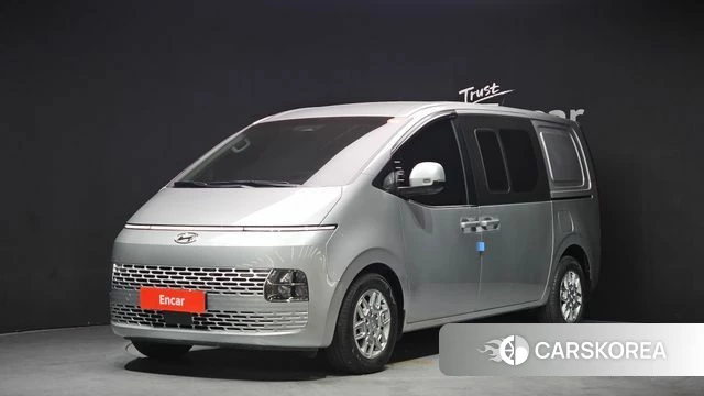 Hyundai Staria 2023 Серебристо-серый из Кореи