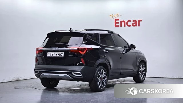 Kia Seltos 2022 Черный из Кореи